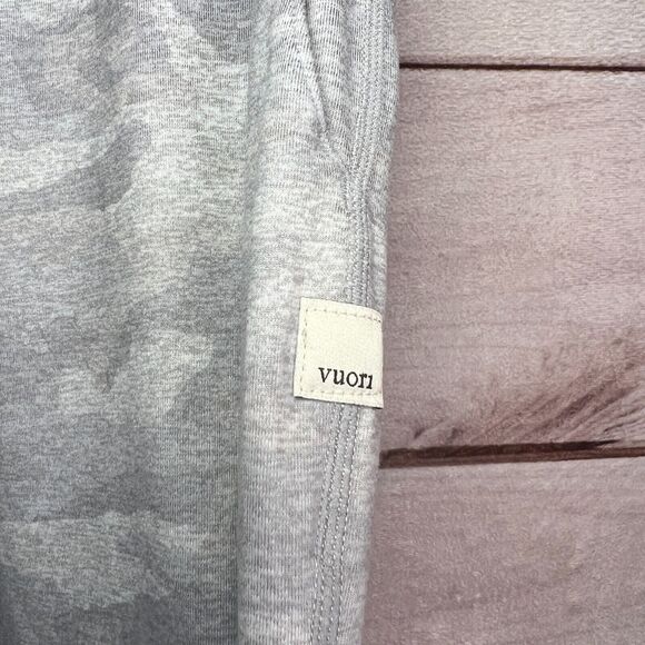 Vuori Performance Jogger
Women’s Light Gray Camo Drawstring Waist - Picture 6 of 8